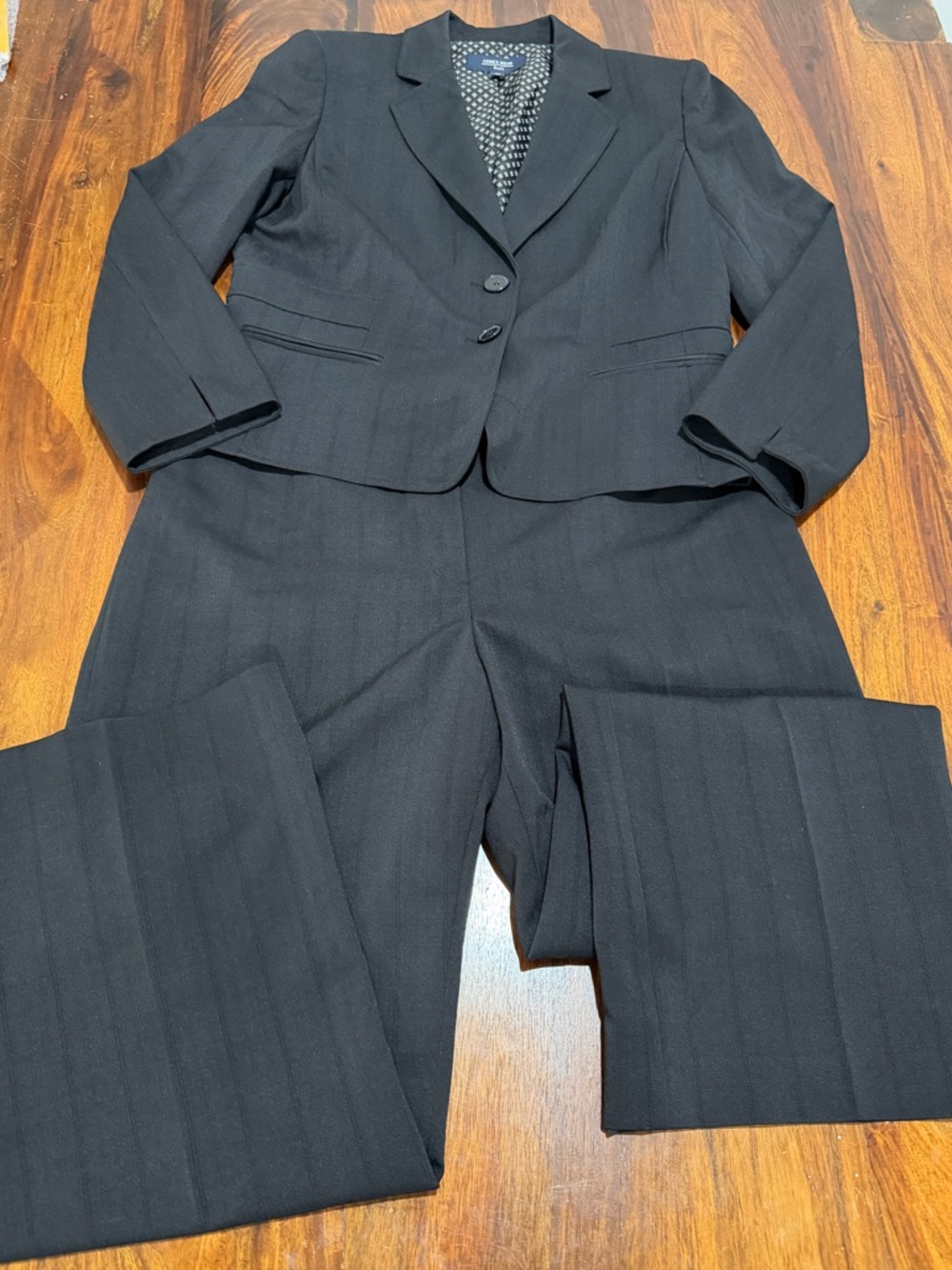 Jones New York Black Pinstripe Pant Suit 16P Executive Chic